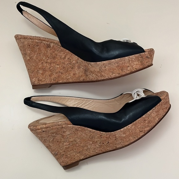 Christian Louboutin Navy Leather Espadrille with White Leather Trim. Size 39.5. - Picture 3 of 12